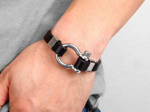 Shackle Leather Bracelet